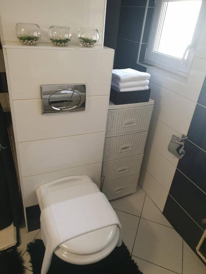 Apartman Lotos SJJ Exteriör bild