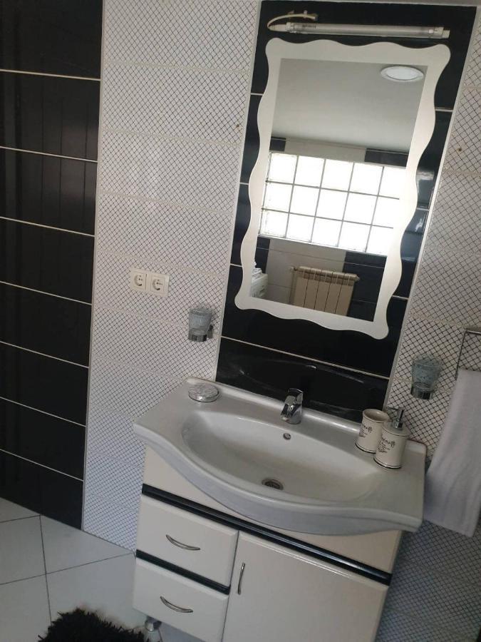 Apartman Lotos SJJ Exteriör bild