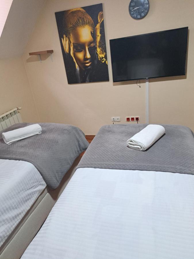 Apartman Lotos SJJ Exteriör bild