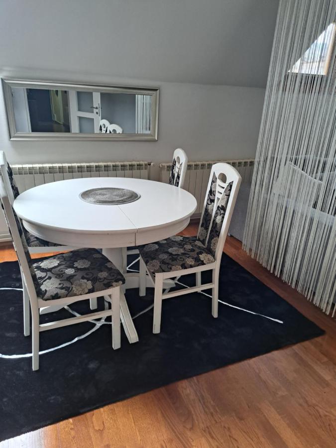 Apartman Lotos SJJ Exteriör bild